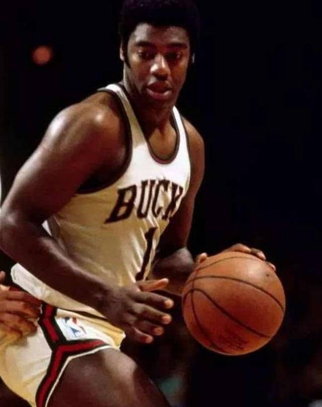 詹姆斯在一 詹姆斯在一