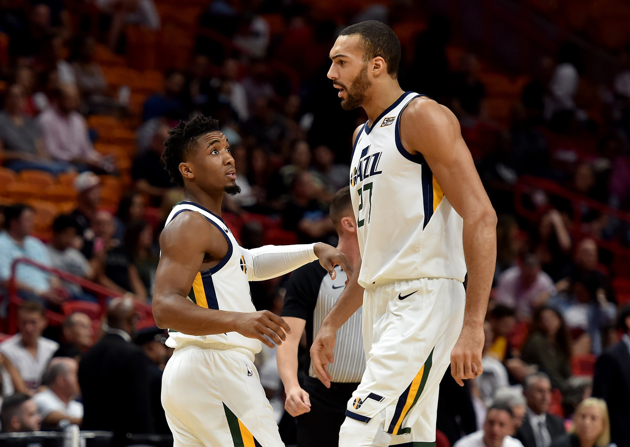 随着他们不 随着他们不